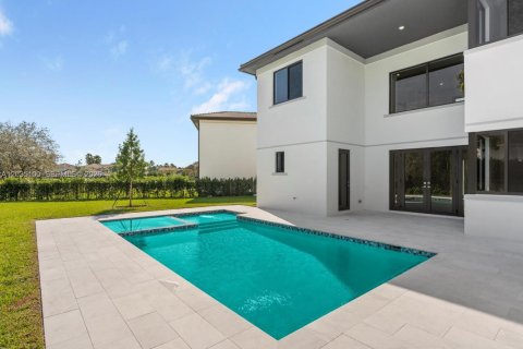 Снять в аренду виллу или дом в Майами, Флорида 5 спален, 389.91м2, № 2085159 - фото 11
