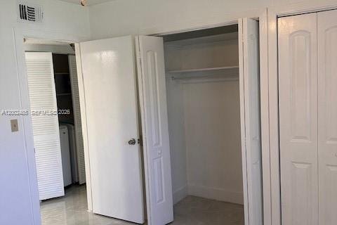Copropriété à louer à Hialeah, Floride: 2 chambres, 87.14 m2 № 2170348 - photo 13