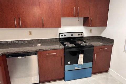 Copropriété à louer à Hialeah, Floride: 2 chambres, 87.14 m2 № 2170348 - photo 5