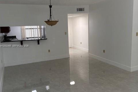 Copropriété à louer à Hialeah, Floride: 2 chambres, 87.14 m2 № 2170348 - photo 3