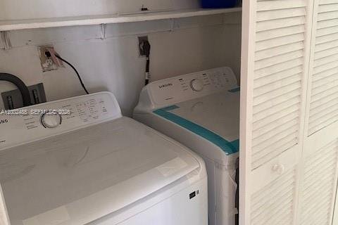 Copropriété à louer à Hialeah, Floride: 2 chambres, 87.14 m2 № 2170348 - photo 15