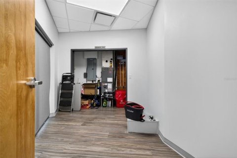 Commercial property in Largo, Florida 438.68 sq.m. № 2207982 - photo 22