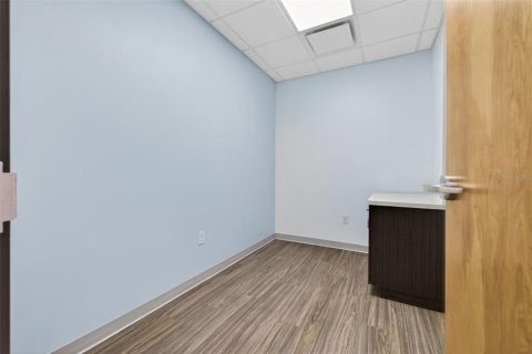 Commercial property in Largo, Florida 438.68 sq.m. № 2207982 - photo 29