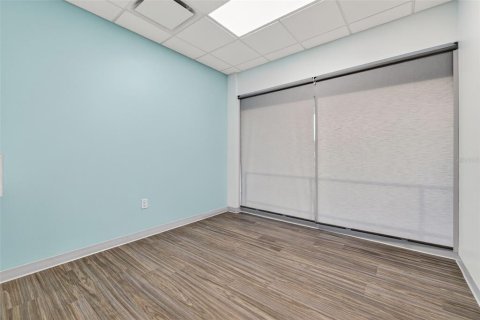 Commercial property in Largo, Florida 438.68 sq.m. № 2207982 - photo 20