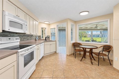 Copropriété à vendre à Englewood, Floride: 2 chambres, 154.68 m2 № 2427549 - photo 20