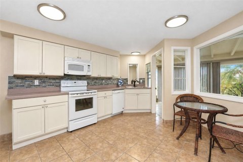 Copropriété à vendre à Englewood, Floride: 2 chambres, 154.68 m2 № 2427549 - photo 17