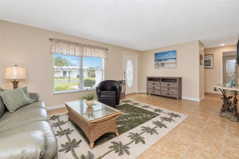 Copropriété à vendre à Englewood, Floride: 2 chambres, 154.68 m2 № 2427549 - photo 9