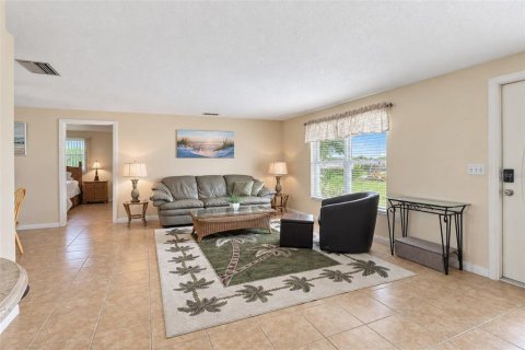 Copropriété à vendre à Englewood, Floride: 2 chambres, 154.68 m2 № 2427549 - photo 6