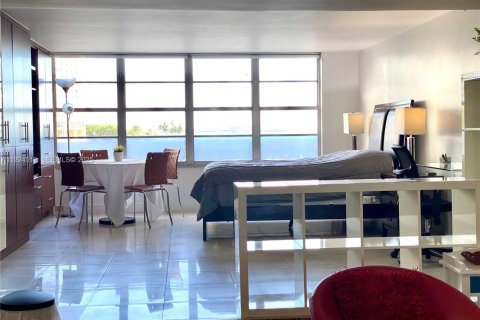 Condominio en venta en Miami, Florida, 53.88 m2 № 1984515 - foto 8