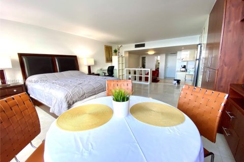 Condominio en venta en Miami, Florida, 53.88 m2 № 1984515 - foto 17