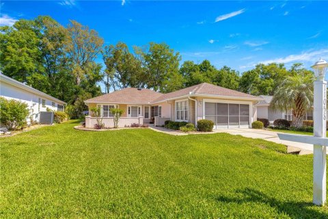 House in Ocala, Florida 2 bedrooms, 144 sq.m. № 1631763 - photo 2