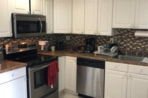 Купить кондоминиум в Норт-Майами, Флорида 1 спальня, 71.16м2, № 1970741 - фото 8