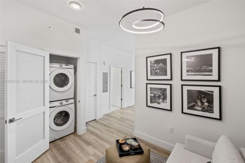 Appartement à louer à Hallandale Beach, Floride: 1 chambre, 79.8 m2 № 1993452 - photo 18