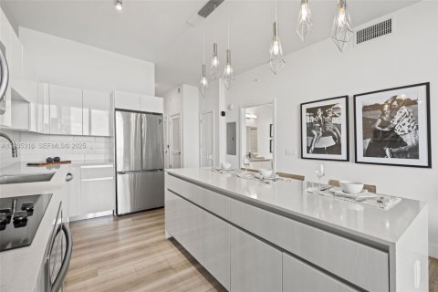 Appartement à louer à Hallandale Beach, Floride: 1 chambre, 79.8 m2 № 1993452 - photo 13