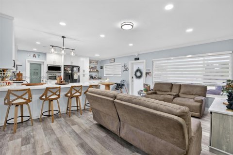 Villa ou maison à vendre à Cutler Bay, Floride: 4 chambres, 174.84 m2 № 2065186 - photo 8