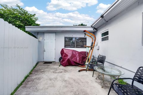 Villa ou maison à vendre à Cutler Bay, Floride: 4 chambres, 174.84 m2 № 2065186 - photo 29