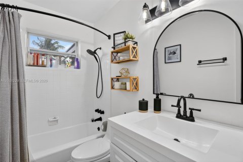 Villa ou maison à vendre à Cutler Bay, Floride: 4 chambres, 174.84 m2 № 2065186 - photo 20