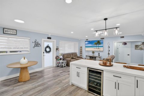 Villa ou maison à vendre à Cutler Bay, Floride: 4 chambres, 174.84 m2 № 2065186 - photo 13