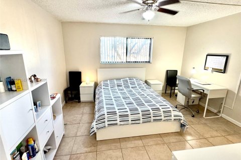 Copropriété à vendre à Davie, Floride: 2 chambres, 89.46 m2 № 2038436 - photo 14