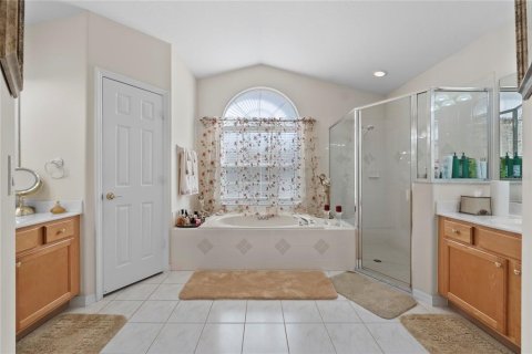 House in Clermont, Florida 4 bedrooms, 209.4 sq.m. № 1549418 - photo 26