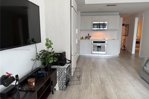 Copropriété à vendre à Miami, Floride: 1 chambre, 68.93 m2 № 1933852 - photo 1