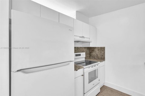 Casa en alquiler en Fort Lauderdale, Florida, 3 dormitorios, 79.06 m2 № 1969351 - foto 7