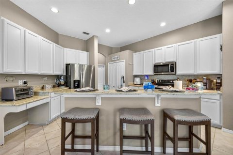 House in Land O' Lakes, Florida 4 bedrooms, 271.09 sq.m. № 1835800 - photo 12