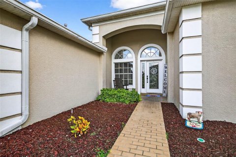 House in Land O' Lakes, Florida 4 bedrooms, 271.09 sq.m. № 1835800 - photo 2