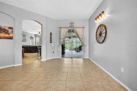 House in Land O' Lakes, Florida 4 bedrooms, 271.09 sq.m. № 1835800 - photo 5