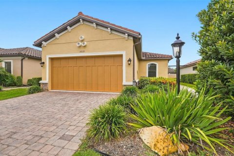 House in Bradenton, Florida 2 bedrooms, 156.45 sq.m. № 2369684