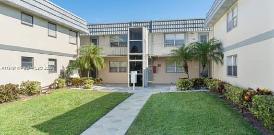 Condominio en Delray Beach, Florida, 2 dormitorios  № 2004897