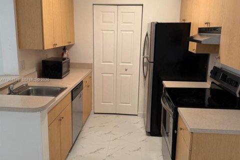 Condominio en alquiler en Royal Palm Beach, Florida, 1 dormitorio № 2026324 - foto 7