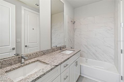 Adosado en alquiler en Kissimmee, Florida, 3 dormitorios, 140 m2 № 1581804 - foto 17