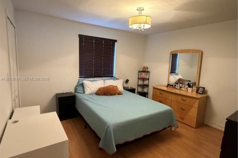 Touwnhouse à louer à Miami, Floride: 2 chambres, 90.12 m2 № 2076366 - photo 12