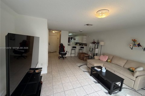 Touwnhouse à louer à Miami, Floride: 2 chambres, 90.12 m2 № 2076366 - photo 14