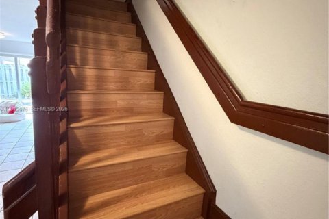 Touwnhouse à louer à Miami, Floride: 2 chambres, 90.12 m2 № 2076366 - photo 13