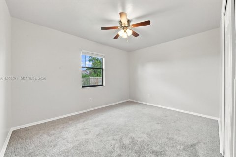 House in Port St. Lucie, Florida 3 bedrooms, 98.1 sq.m. № 2305853 - photo 25
