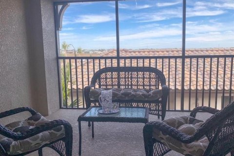 Condo in Bradenton, Florida, 2 bedrooms in LAKEWOOD NATIONAL  № 375642 - photo 21