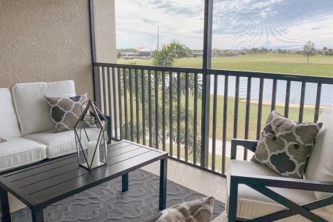 Condo in Bradenton, Florida, 2 bedrooms in LAKEWOOD NATIONAL  № 375642 - photo 24