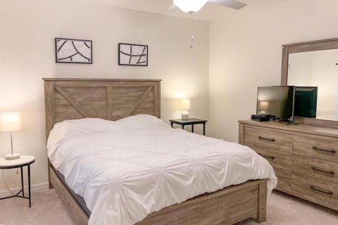 Condo in Bradenton, Florida, 2 bedrooms in LAKEWOOD NATIONAL  № 375642 - photo 15