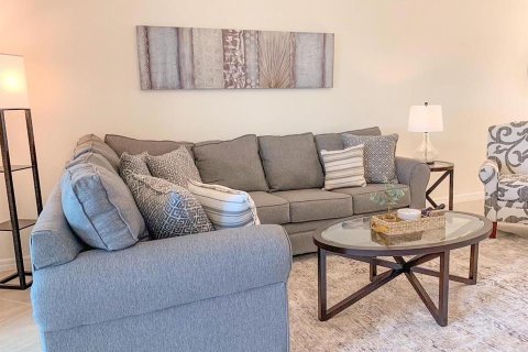 Condo in Bradenton, Florida, 2 bedrooms in LAKEWOOD NATIONAL  № 375642 - photo 5