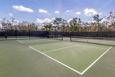 Condo in Bradenton, Florida, 2 bedrooms in LAKEWOOD NATIONAL  № 375642 - photo 30