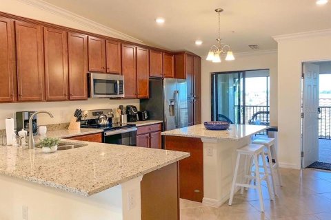 Condo in Bradenton, Florida, 2 bedrooms in LAKEWOOD NATIONAL  № 375642 - photo 18