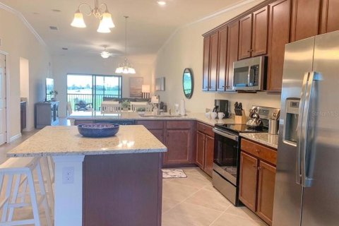Condo in Bradenton, Florida, 2 bedrooms in LAKEWOOD NATIONAL  № 375642 - photo 16
