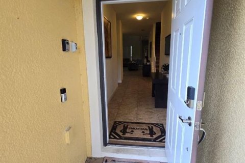 House in Kissimmee, Florida 5 bedrooms, 280.1 sq.m. № 1798608 - photo 4