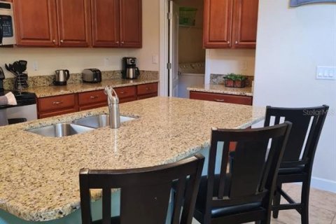 House in Kissimmee, Florida 5 bedrooms, 280.1 sq.m. № 1798608 - photo 11
