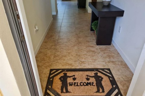 House in Kissimmee, Florida 5 bedrooms, 280.1 sq.m. № 1798608 - photo 5