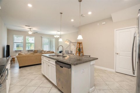 Touwnhouse à louer à Tampa, Floride: 3 chambres, 167.6 m2 № 1902252 - photo 10