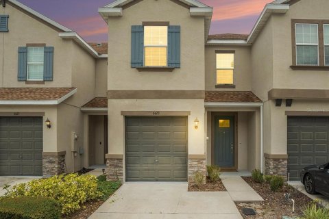 Touwnhouse à louer à Tampa, Floride: 3 chambres, 167.6 m2 № 1902252 - photo 1