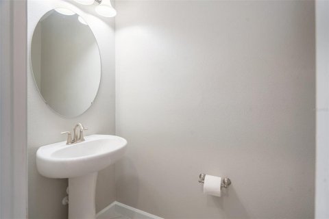 Touwnhouse à louer à Tampa, Floride: 3 chambres, 167.6 m2 № 1902252 - photo 11